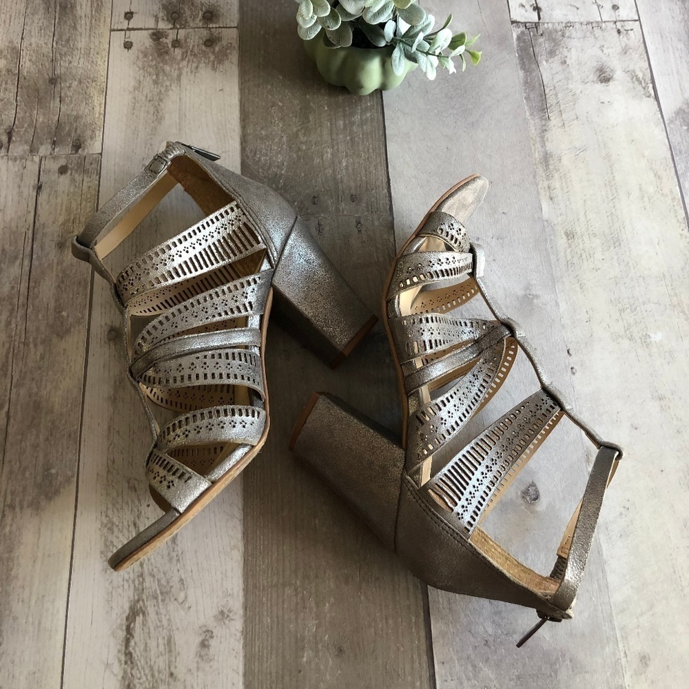 Vince Camuto Pewter Heel Sandals Size 6 - Picture 4 of 8